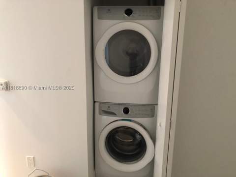 16385 Biscayne Blvd 1005, North Miami Beach FL - photo 14 of 53