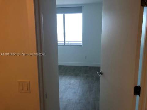 16385 Biscayne Blvd 1005, North Miami Beach FL - photo 23 of 53