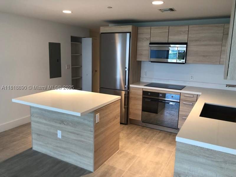 2 bedroom Condominium at 16385 Biscayne Blvd 1005, The Harbour North Condo, North Miami Beach — photo 4