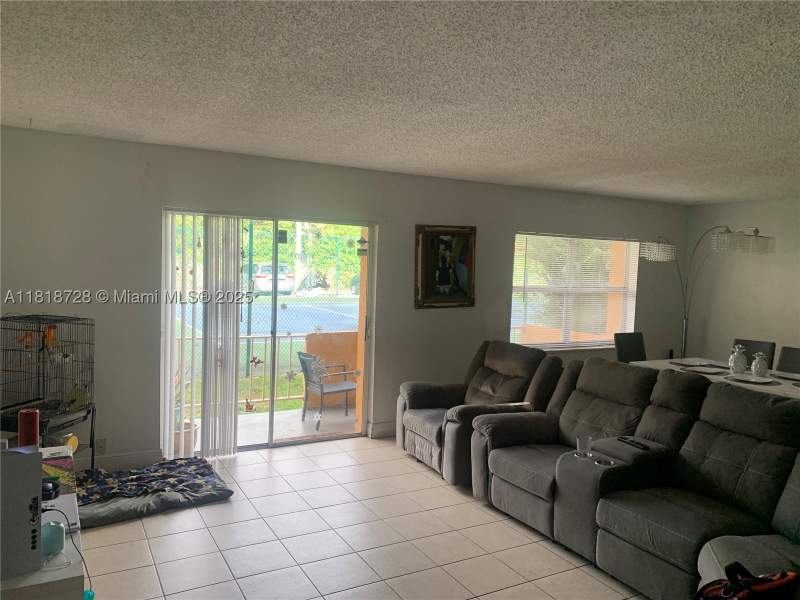 2 bedroom Condominium at 17911 NW 68th Ave O104, Venetian Gardens At Count, Hialeah — photo 2