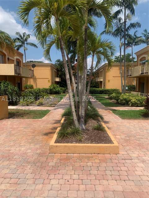 17911 NW 68th Ave O104, Hialeah FL - photo 21 of 31