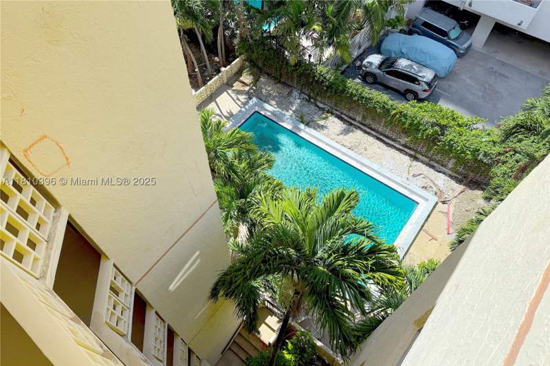 1 bedroom Condominium at 600 NE 25th St Phd, Riviera Towers Condo, Miami — photo 2