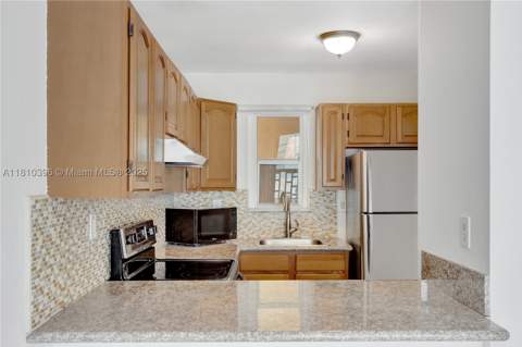 600 NE 25th St Phd, Miami FL - photo 8 of 23