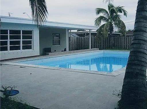 8 bedroom SingleFamilyResidence at 236 E 56th Street, Jai-Alai Heights, Hialeah — photo 2