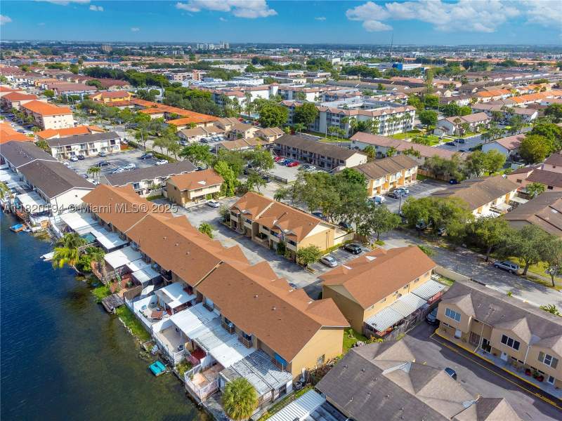 2 bedroom Condominium at 5314 W 26th Ave 105, West View Lake Townhomes, Hialeah — photo 3