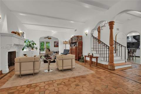 2050 Alton Rd, Miami Beach FL - photo 10 of 57