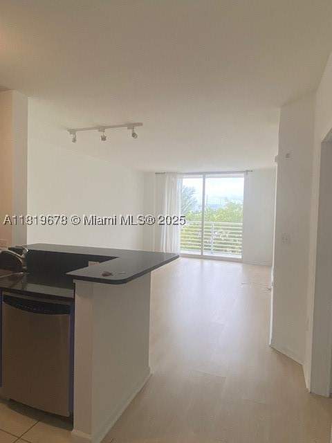 2775 NE 187th St 407, Aventura FL - photo 13 of 38