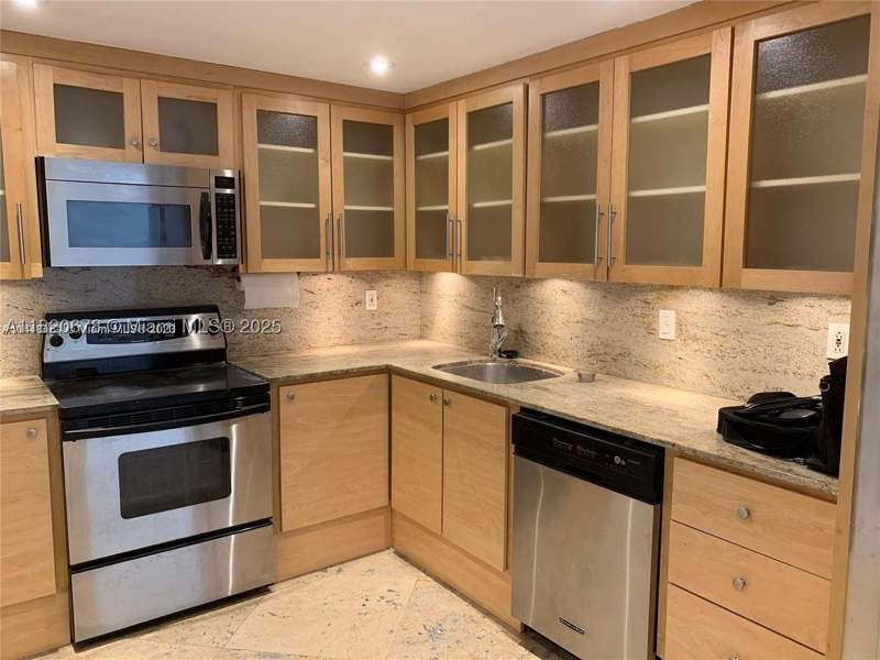 2 bedroom Condominium at 780 NE 69th St 1507, The Palm Bay Yacht Club C, Miami — photo 4