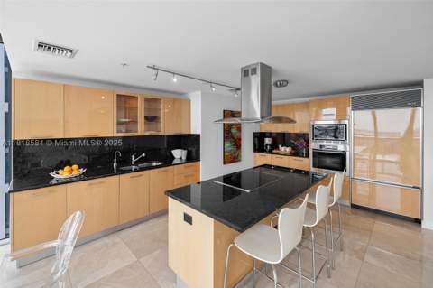 6899 Collins Ave 2707, Miami Beach FL - photo 17 of 36
