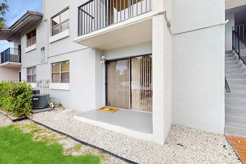 1 bedroom Condominium at 7180 NW 179th St 105, Villa Bellini Condo, Hialeah — photo 1