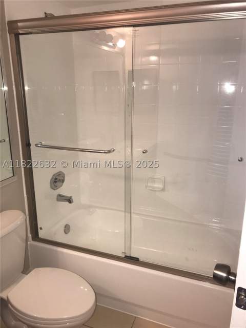 7601 E Treasure Dr 2114, North Bay Village FL - photo 10 of 14
