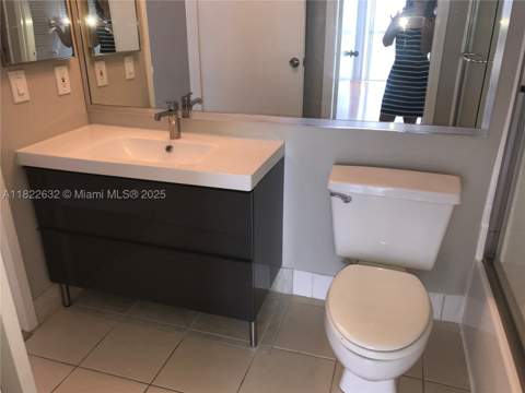 7601 E Treasure Dr 2114, North Bay Village FL - photo 11 of 14