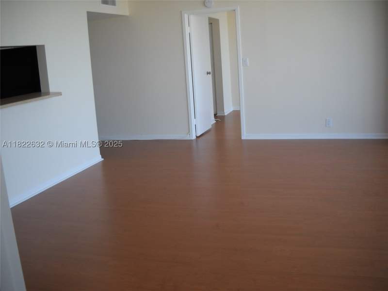 2 bedroom Condominium at 7601 E Treasure Dr 2114, The Grandview Palace Cond, North Bay Village — photo 4