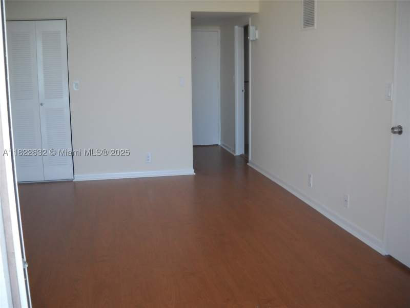 2 bedroom Condominium at 7601 E Treasure Dr 2114, The Grandview Palace Cond, North Bay Village — photo 5