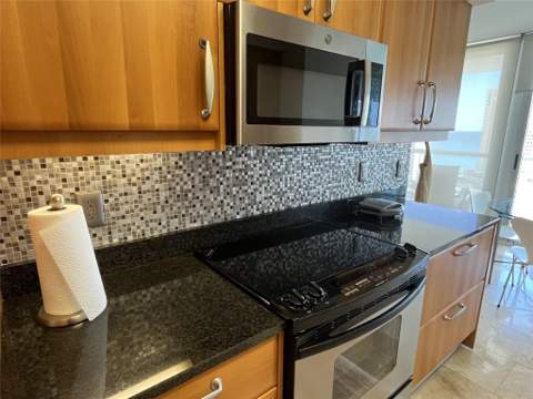 16500 Collins Avenue 2052, Sunny Isles Beach FL - photo 13 of 33