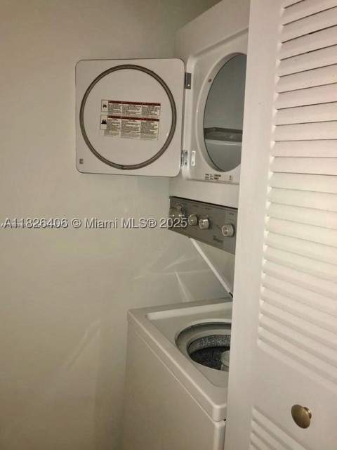 1560 Meridian Ave 206, Miami Beach FL - photo 7 of 17