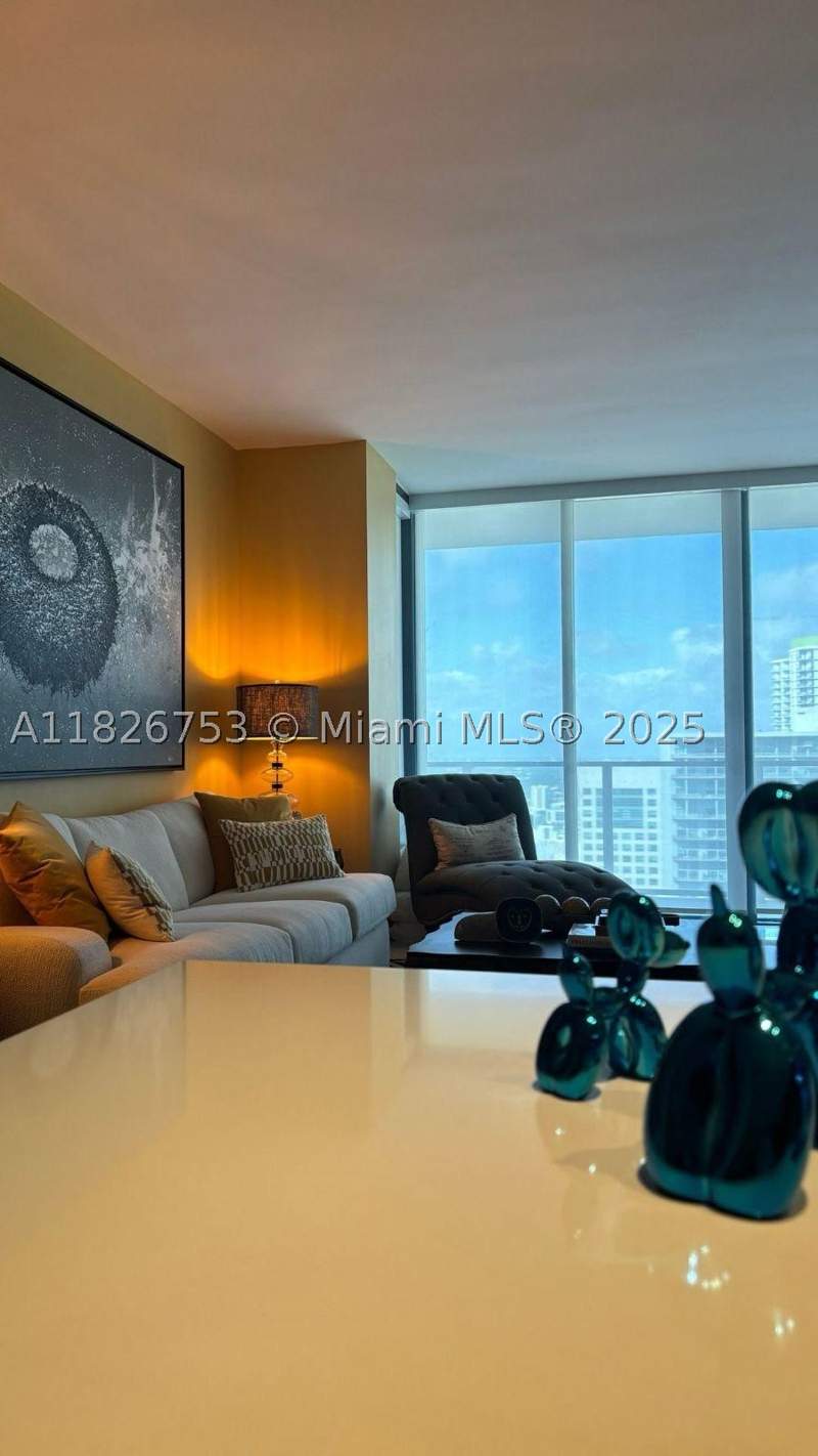3 bedroom Condominium at 68 SE 6th St 2804, Reach Condo, Miami — photo 3
