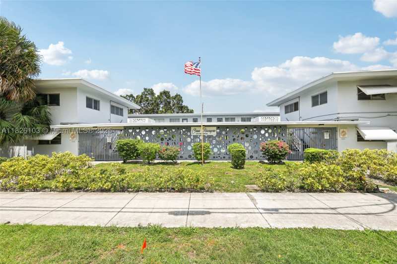 2 bedroom StockCooperative at 12665 NE 16th Ave 22, Casa-Biscayne Co-Op Apts, North Miami — photo 1