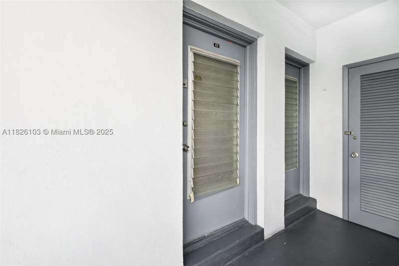 2 bedroom StockCooperative at 12665 NE 16th Ave 22, Casa-Biscayne Co-Op Apts, North Miami — photo 4