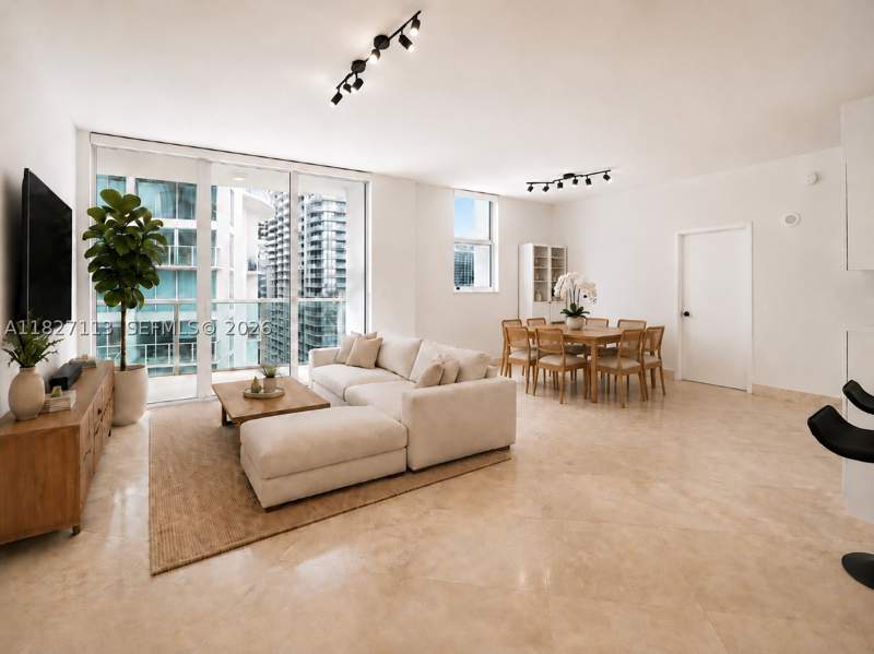 3 bedroom Condominium at 31 SE 5th St 4021, Brickell On The River N T, Miami — photo 4