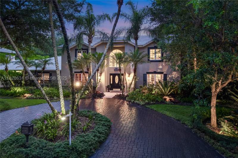6 bedroom SingleFamilyResidence at 7360 SW 164th St, Kings Cove, Palmetto Bay — photo 2