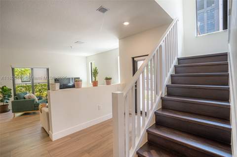4269 NW 83rd Path, Doral FL - photo 15 of 50