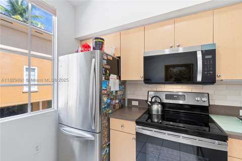 2811 NE 185th St 804, Aventura FL - photo 13 of 31