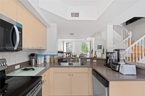 2811 NE 185th St 804, Aventura FL - photo 14 of 31