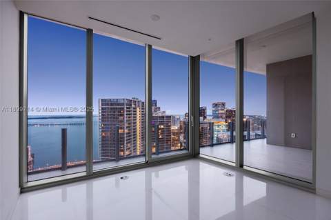 300 Biscayne Blvd Way 5205W, Miami FL - photo 23 of 40