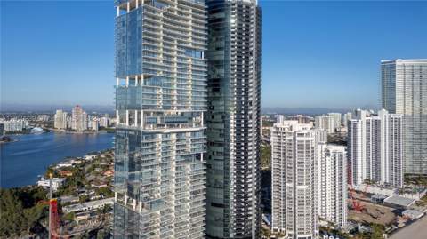 18555 Collins Ave 2303, Sunny Isles Beach FL - photo 13 of 47