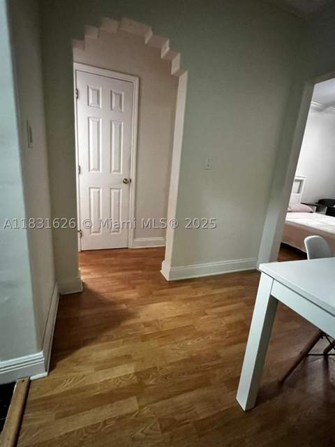 1227 Euclid Ave 6, Miami Beach FL - photo 9 of 24