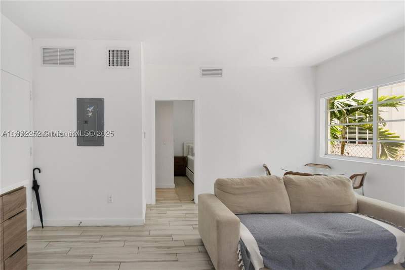 1 bedroom Condominium at 1560 Meridian Ave 108, Lincoln Sub, Miami Beach — photo 2