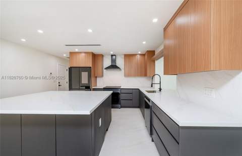 7101 E Troon Cir, Miami Lakes FL - photo 12 of 42