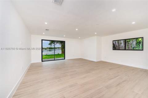 7101 E Troon Cir, Miami Lakes FL - photo 23 of 42