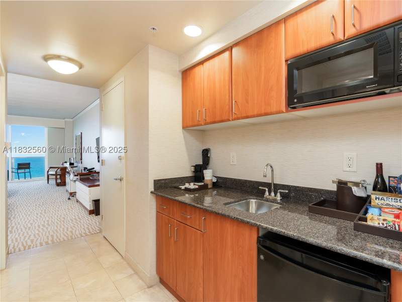 0 bedroom Condominium at 18001 Collins Ave 1107, Trump International Sones, Sunny Isles Beach — photo 5