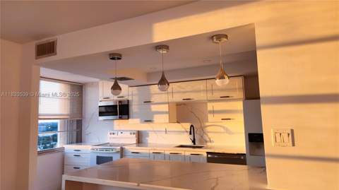 18051 Biscayne Blvd 1705, Aventura FL - photo 11 of 37