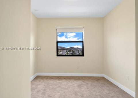 15842 NW 91 Ct 15842, Miami Lakes FL - photo 10 of 32