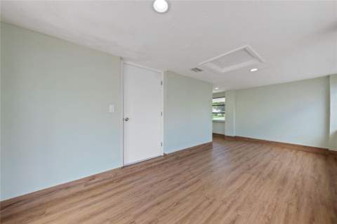 2071 NE 180th Street, North Miami Beach FL - photo 17 of 40