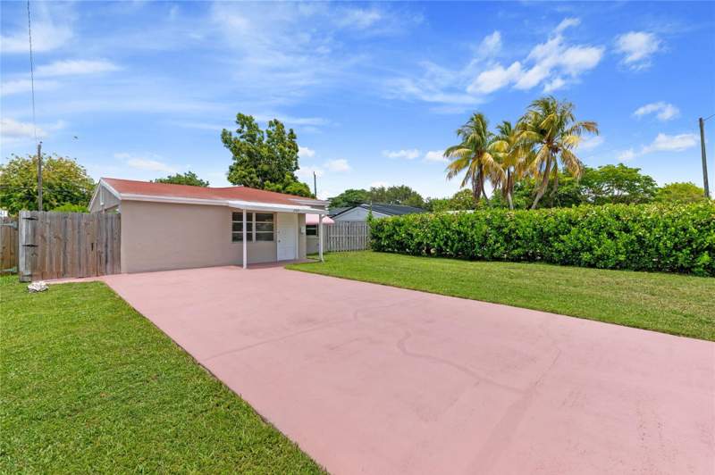 3 bedroom SingleFamilyResidence at 2071 NE 180th Street, Fulford By Sec K, North Miami Beach — photo 3