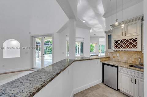 13400 SW 83rd Ave, Pinecrest FL - photo 10 of 49