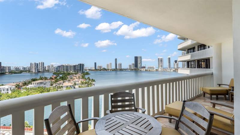 3 bedroom Condominium at 3000 Island Blvd 1103, 3000 Isl Blvd Williams Is, Aventura — photo 5