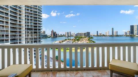 3000 Island Blvd 1103, Aventura FL - photo 7 of 84