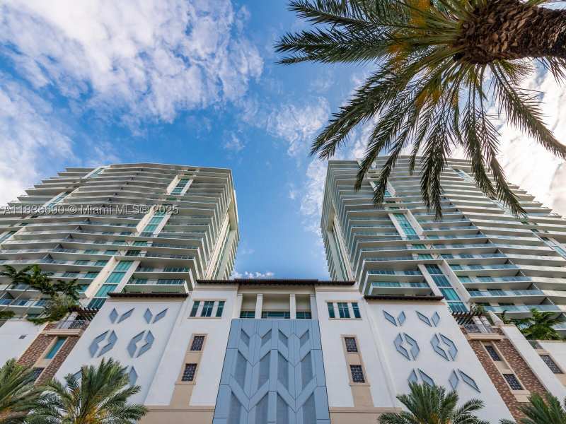 2 bedroom Condominium at 300 Sunny Isles Blvd 5-1605, Parque Towers Condo, Sunny Isles Beach — photo 1