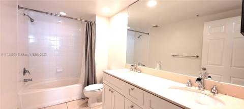 2000 N Bayshore Dr 509, Miami FL - photo 15 of 95
