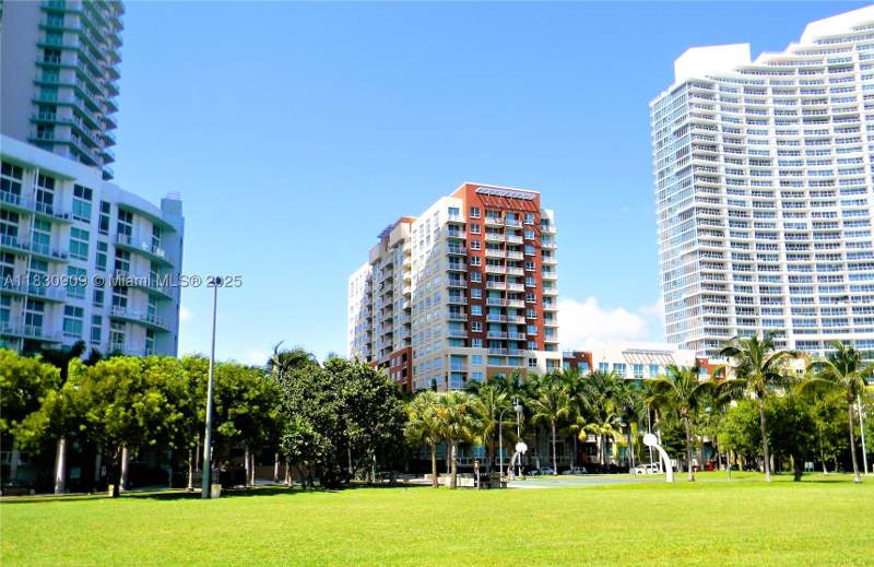 2 bedroom Condominium at 2000 N Bayshore Dr 509, Cite Condo, Miami — photo 2