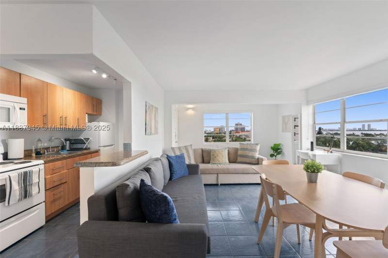 1 bedroom Condominium at 7904 West Dr 901, Bayshore Yacht & Tennis C, North Bay Village — photo 4