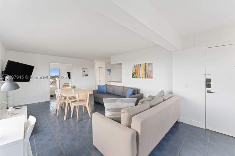 1 bedroom Condominium at 7904 West Dr 901, Bayshore Yacht & Tennis C, North Bay Village — photo 5