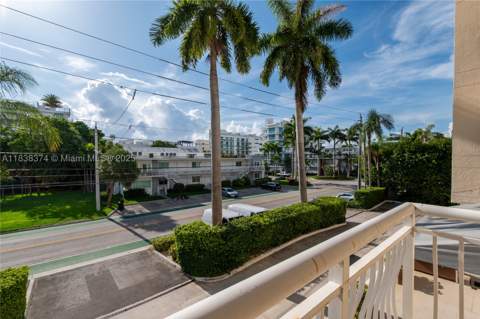 10140 W Bay Harbor Dr 201A, Bay Harbor Islands FL - photo 14 of 34