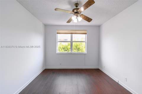 10140 W Bay Harbor Dr 201A, Bay Harbor Islands FL - photo 18 of 34