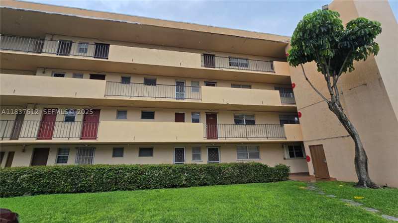2 bedroom Condominium at 1450 NE 191st St 106, Sixth Horizons Condo, Miami — photo 1